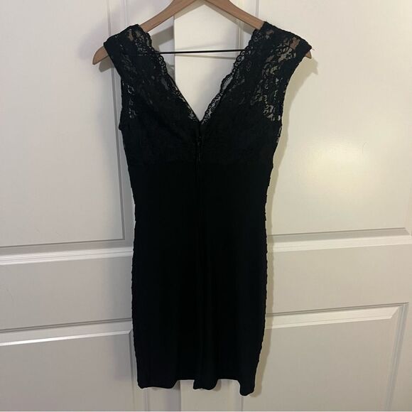 B. Darling Black Lace Top Dress size 3/4 - Picture 5 of 9